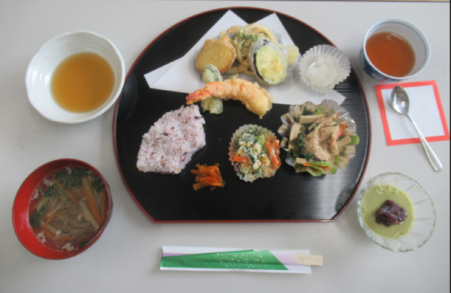 ふれあい給食サービスの食事の写真