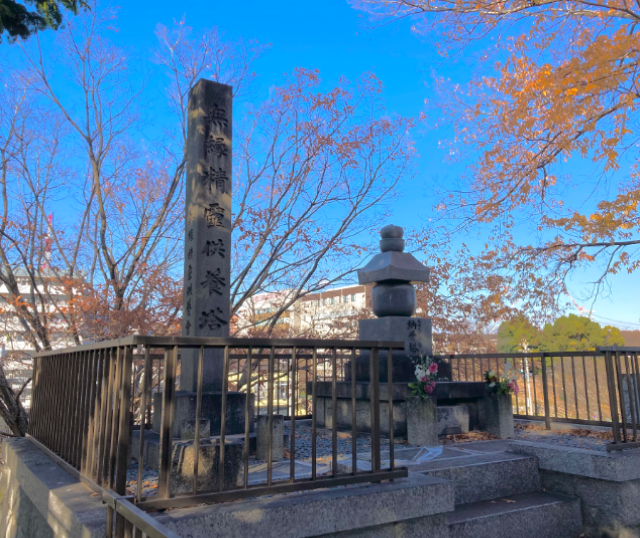 東山霊安殿の写真