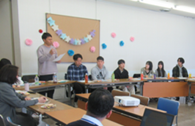 就学支援　激励＆お祝い会のようすの写真