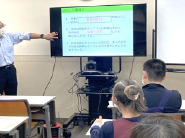 高齢者虐待防止について、出前講座の実施、講演会の様子の写真