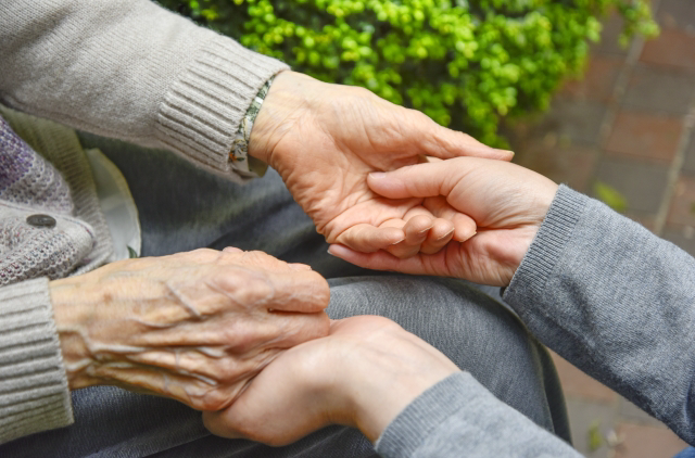 認知症介護実践者等養成事業イメージ写真