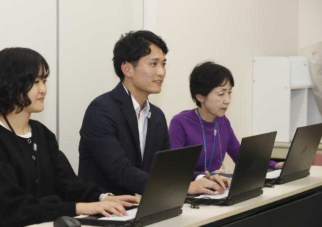 東区社会福祉協議会　次長